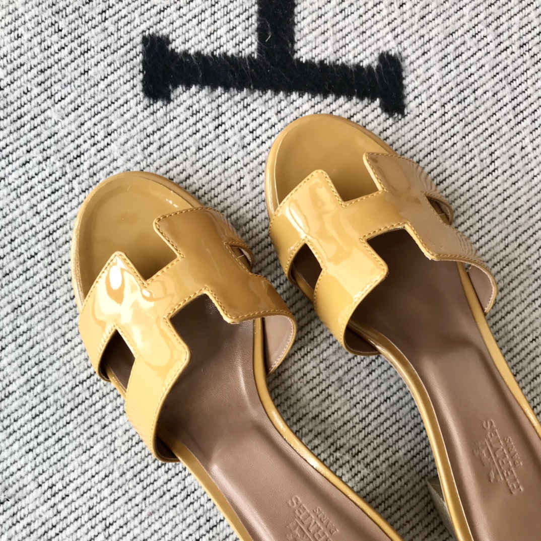 에르메스 올수공 오아시스 슬리퍼 샌들 페이던트 21